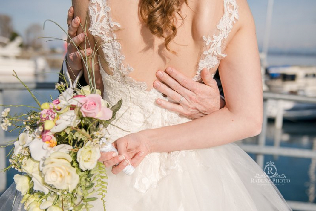 Dentelle de Calais Caudry, robe de mariée création Bandi, ellesemarie.ch