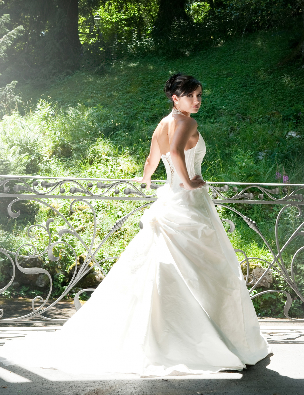 Dentelle de Calais Caudry, robe de mariée création Bandi, ellesemarie.ch